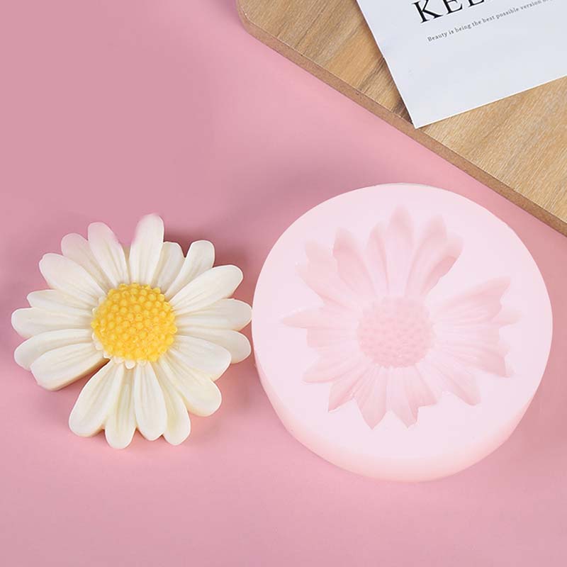 Soap Making In Home - DIY Candle Silicone Mold Daisy Chamomile
